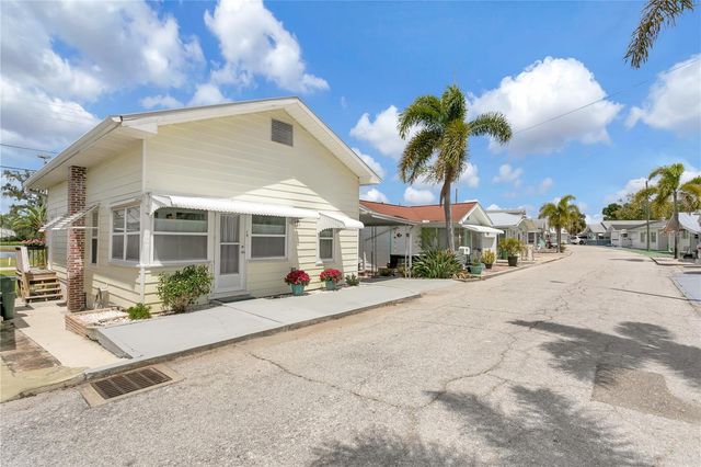 14 BRADEN CASTLE DRIVE, Bradenton, FL 34208