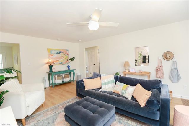 9561 1st View ST, Norfolk, VA 23503