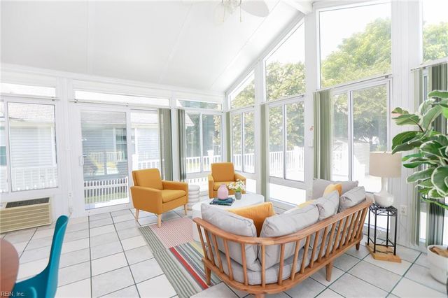 9561 1st View ST, Norfolk, VA 23503