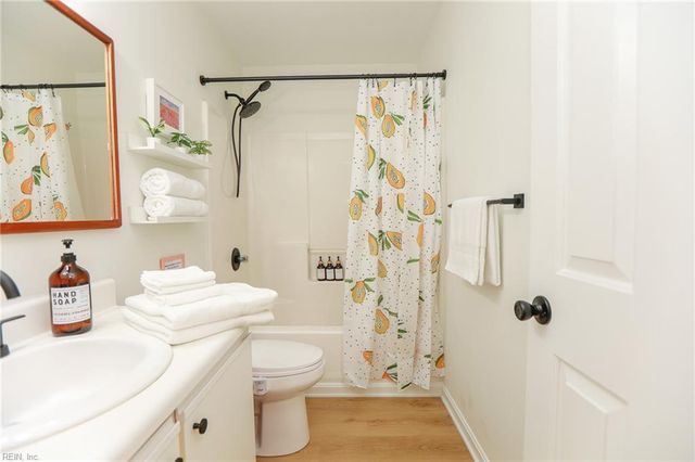 9561 1st View ST, Norfolk, VA 23503