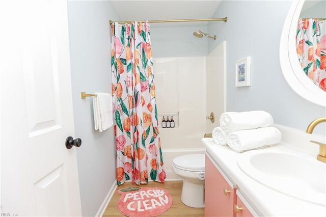 9561 1st View ST, Norfolk, VA 23503
