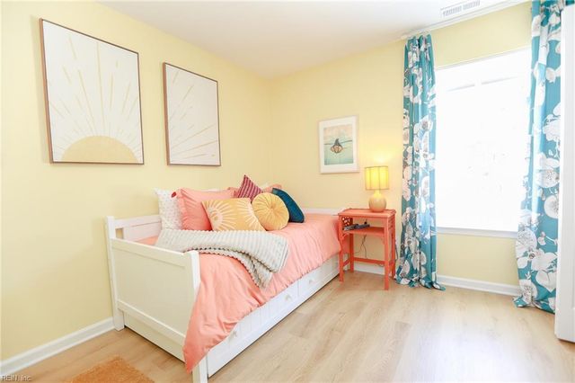 9561 1st View ST, Norfolk, VA 23503