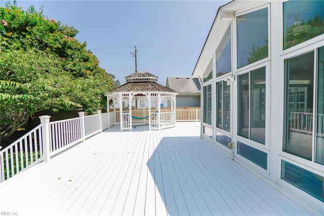 9561 1st View ST, Norfolk, VA 23503