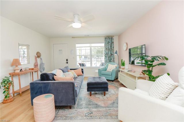 9561 1st View ST, Norfolk, VA 23503