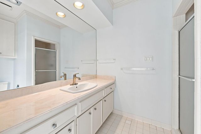 1422 Nantucket Drive A, Houston, TX 77057
