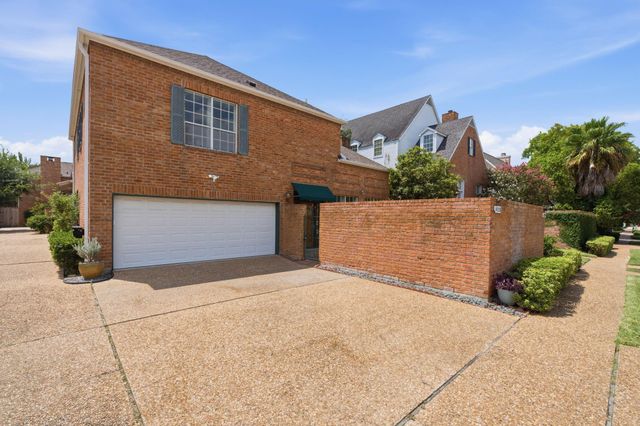 1422 Nantucket Drive A, Houston, TX 77057