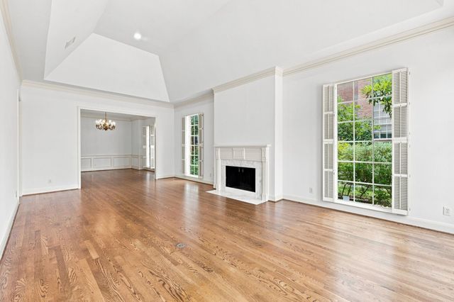 1422 Nantucket Drive A, Houston, TX 77057