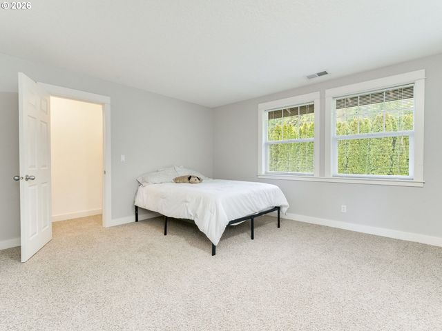 23708 1ST St Ne, Aurora, OR 97002