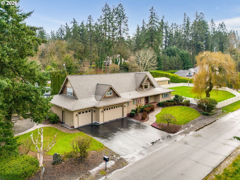 23708 1ST St Ne, Aurora, OR 97002