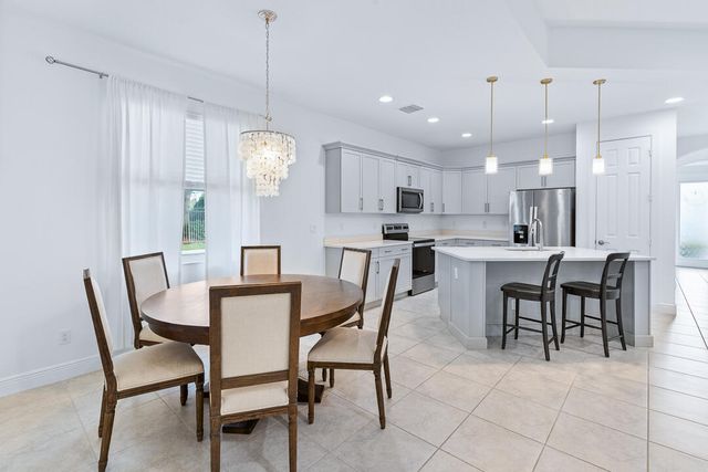 2590 Bella Vista Circle, Vero Beach, FL 32966