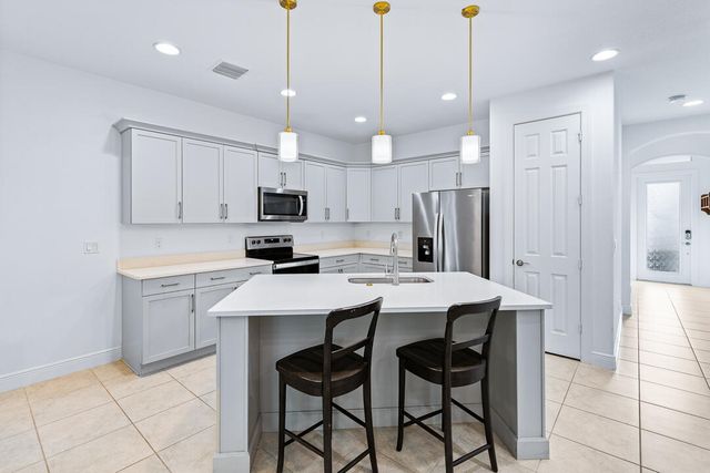 2590 Bella Vista Circle, Vero Beach, FL 32966