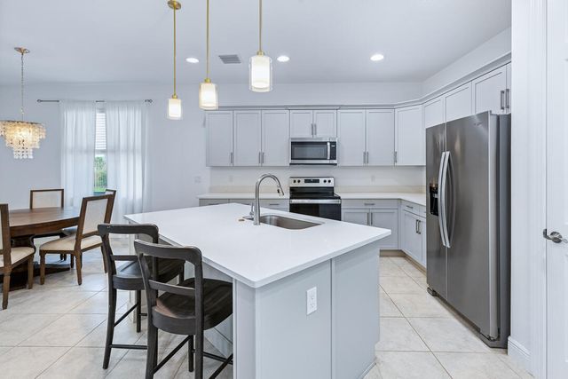 2590 Bella Vista Circle, Vero Beach, FL 32966