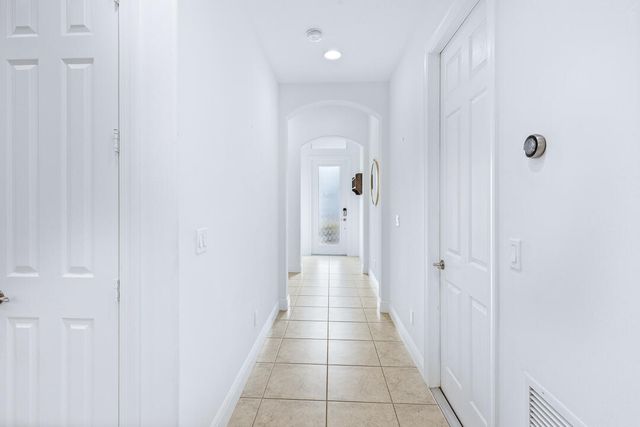 2590 Bella Vista Circle, Vero Beach, FL 32966