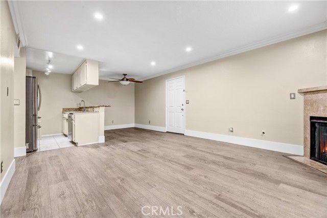 7035 Woodley Avenue 113, Van Nuys (los Angeles), CA 91406