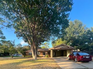 2715 Bellaire Court, Arlington, TX 76013