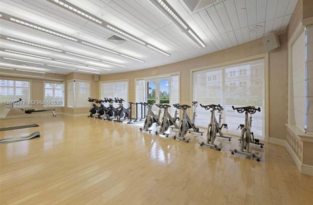 20000 E Country Club Drive 906, Aventura, FL 33180