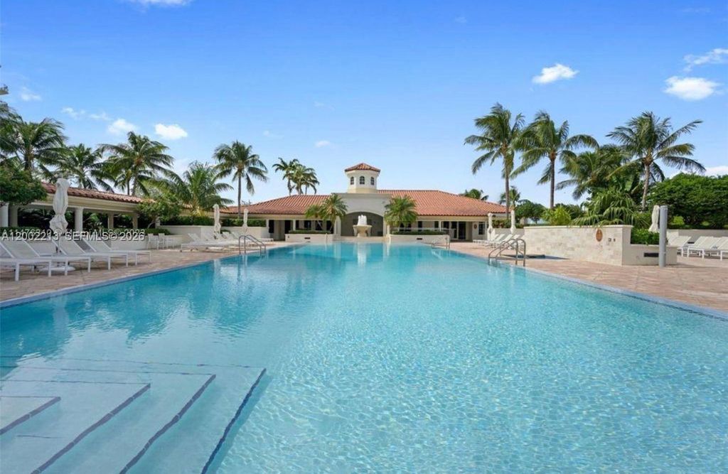 20000 E Country Club Drive 906, Aventura, FL 33180