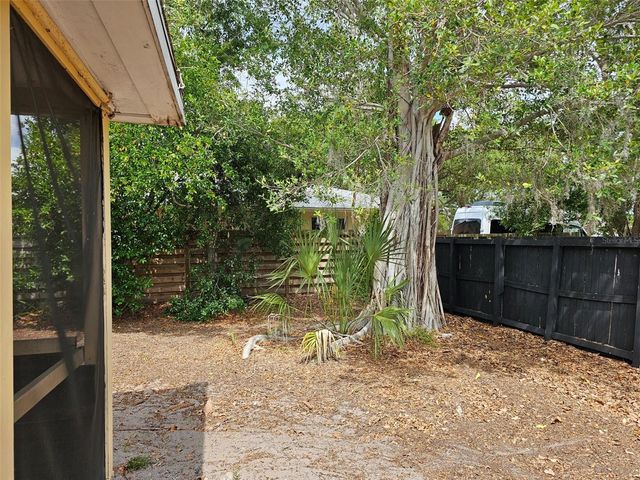 7409 MANATEE STREET, Sarasota, FL 34243