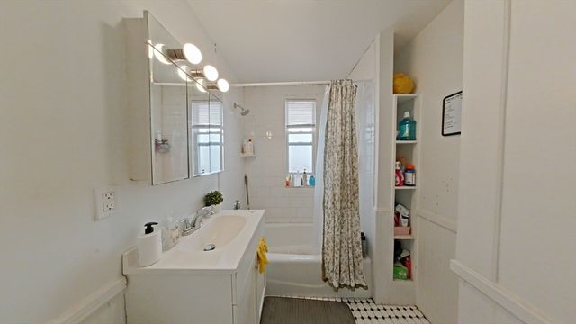 39 Newport St 2, Boston, MA 02125