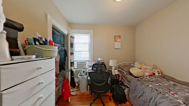 39 Newport St 2, Boston, MA 02125
