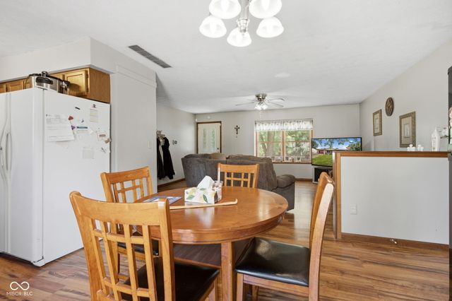 618 Meadows Drive, Mooresville, IN 46158