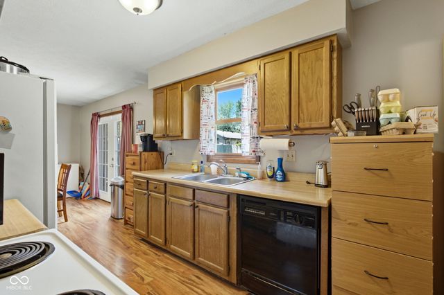 618 Meadows Drive, Mooresville, IN 46158