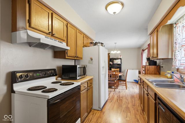 618 Meadows Drive, Mooresville, IN 46158