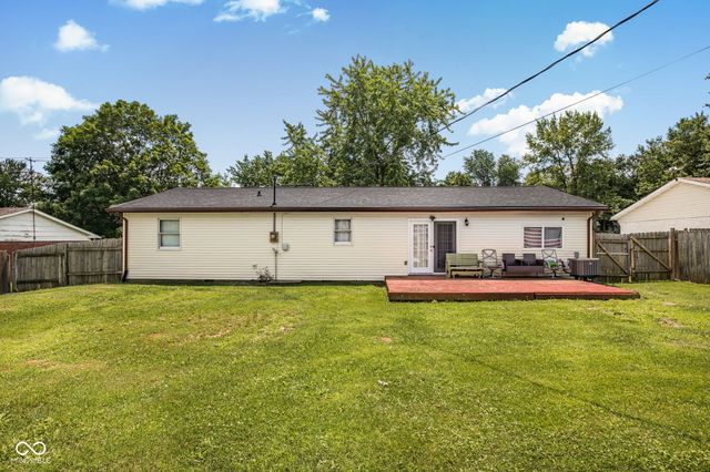 618 Meadows Drive, Mooresville, IN 46158