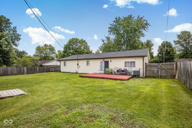 618 Meadows Drive, Mooresville, IN 46158