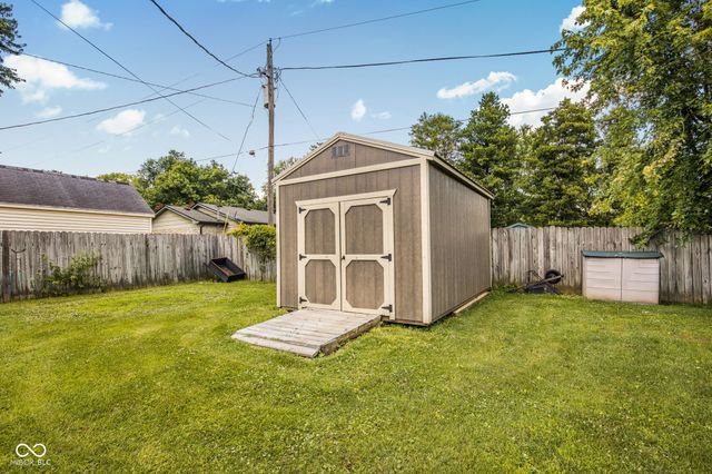 618 Meadows Drive, Mooresville, IN 46158