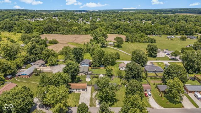 618 Meadows Drive, Mooresville, IN 46158