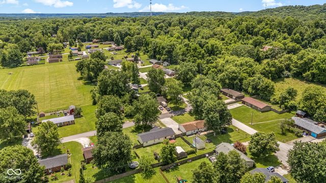 618 Meadows Drive, Mooresville, IN 46158