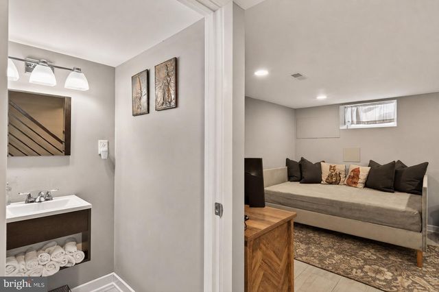 1130 LATONA ST, Philadelphia, PA 19147
