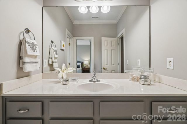 5401 Haynes Hall Place, Charlotte, NC 28270