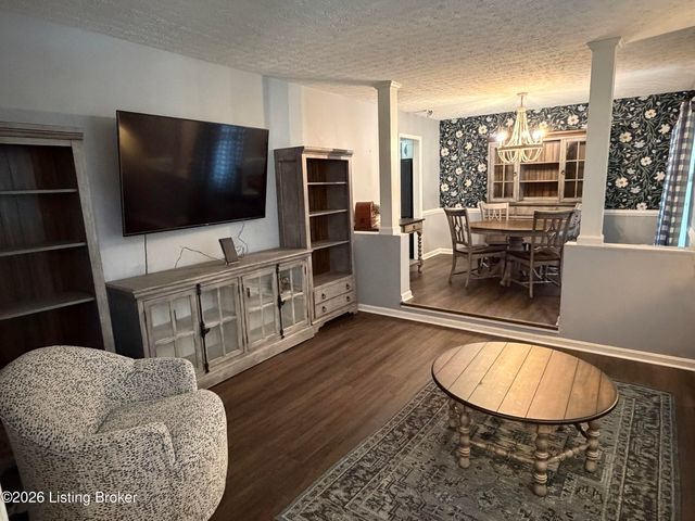 1207 Pheasant Ridge Rd, Goshen, KY 40026