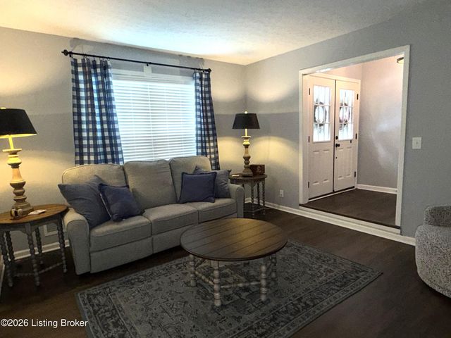 1207 Pheasant Ridge Rd, Goshen, KY 40026