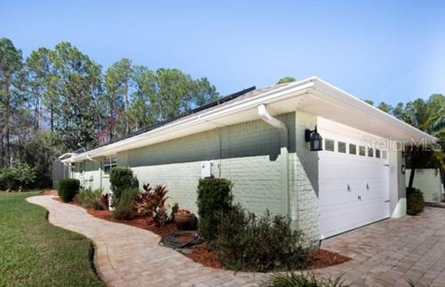 25 KARAS TRAIL, Palm Coast, FL 32164