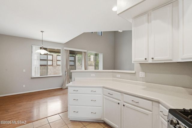 8602 E Placita Pueblo Bonito, Tucson, AZ 85710