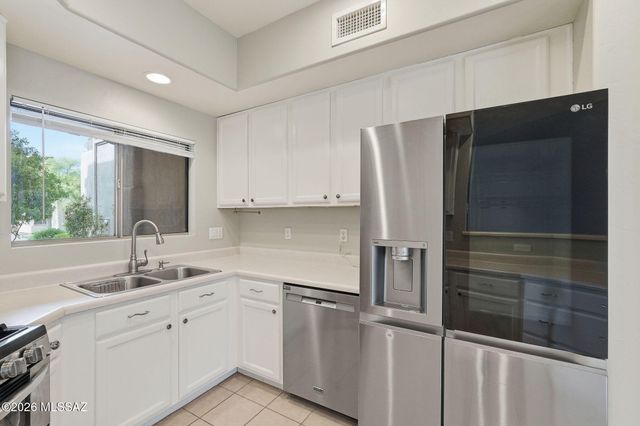8602 E Placita Pueblo Bonito, Tucson, AZ 85710