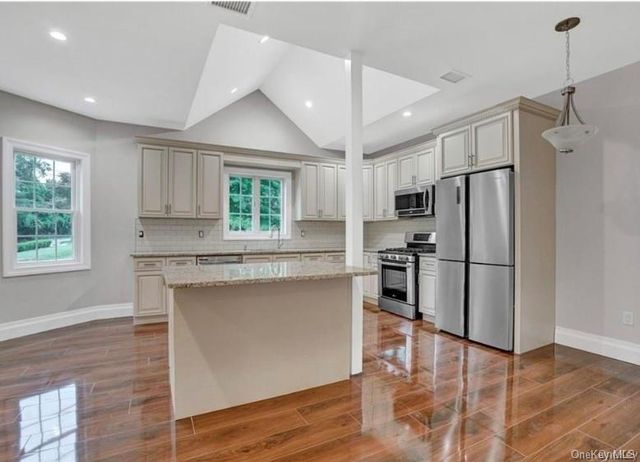 9 Linda Lane 101, Pearl River, NY 10965