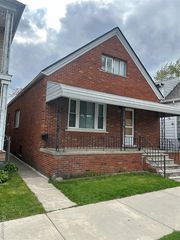 11521 Lumpkin Street, Hamtramck, MI 48212