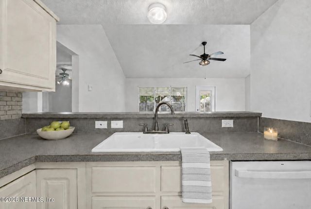 3275 SEXTON Drive, Green Cove Springs, FL 32043