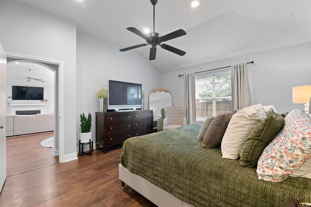 6981 Ranch Hill Dr, Flint, TX 75762