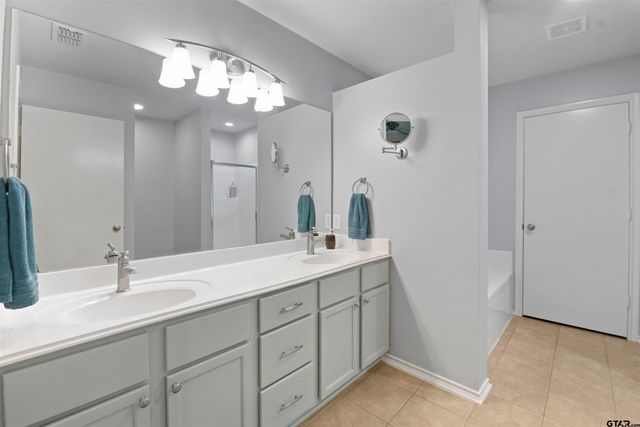 6981 Ranch Hill Dr, Flint, TX 75762