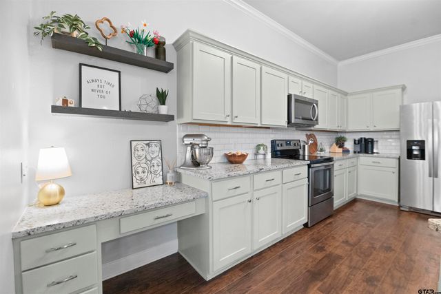 6981 Ranch Hill Dr, Flint, TX 75762