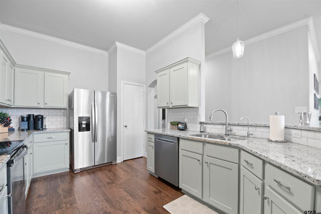 6981 Ranch Hill Dr, Flint, TX 75762