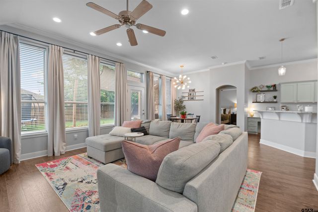 6981 Ranch Hill Dr, Flint, TX 75762