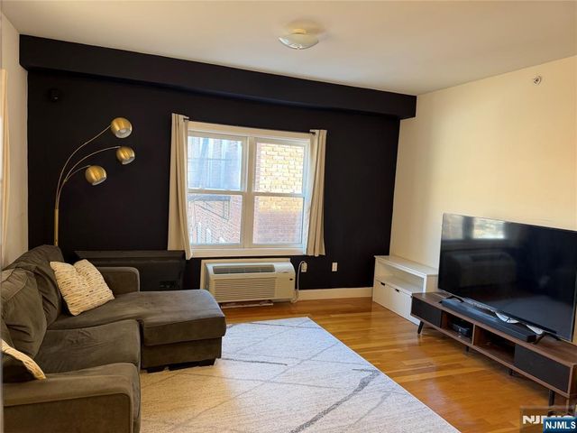 5501 Hudson Avenue 401, West New York, NJ 07093