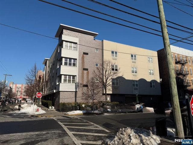 5501 Hudson Avenue 401, West New York, NJ 07093