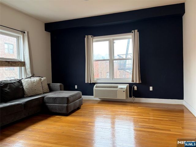 5501 Hudson Avenue 401, West New York, NJ 07093